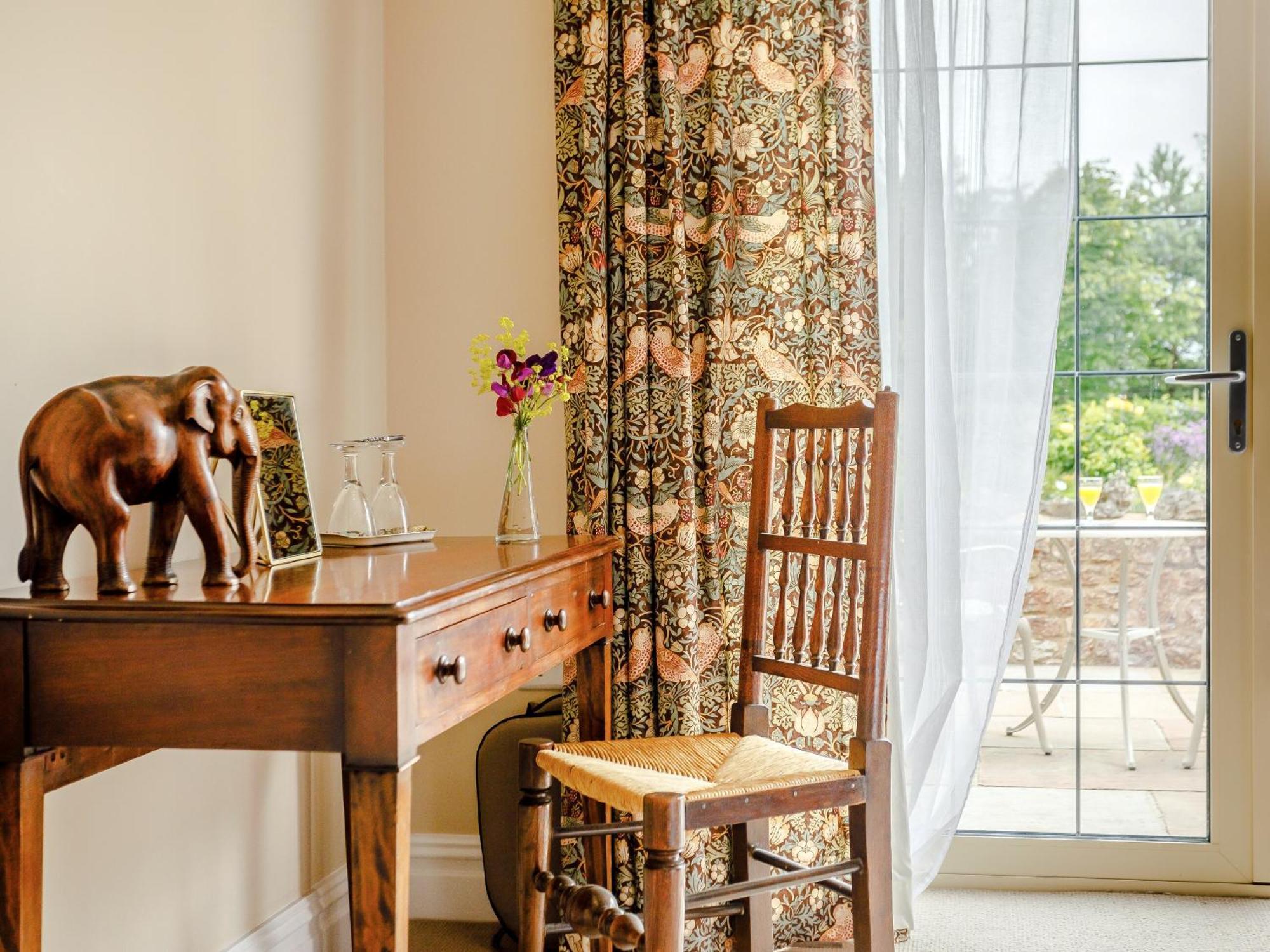 The Stables Villa Cheddar Bagian luar foto
